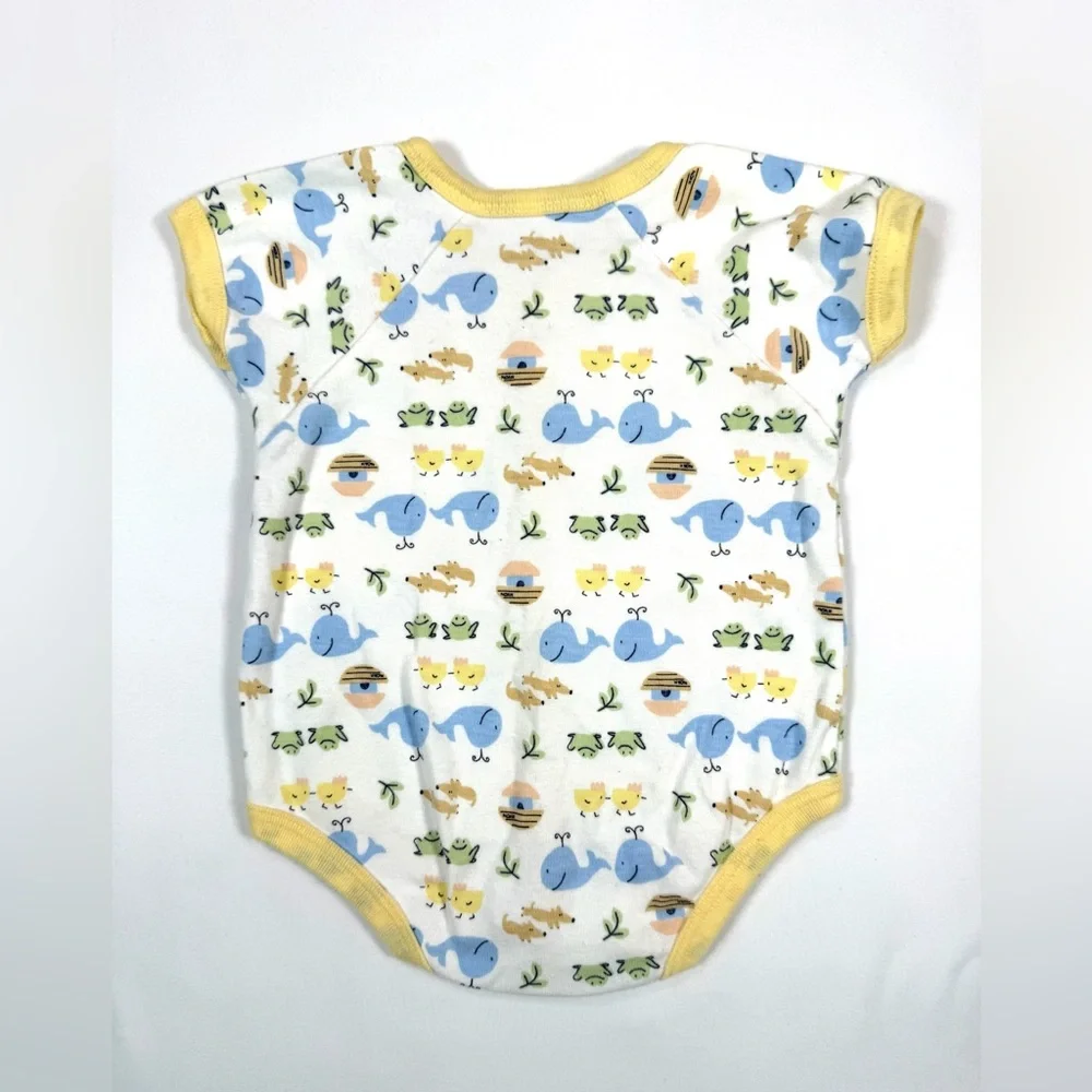 FIRST IMPRESSIONS Vintage 2002 Baby Animal Print Bodysuit Short Sleeve Size 3–6M